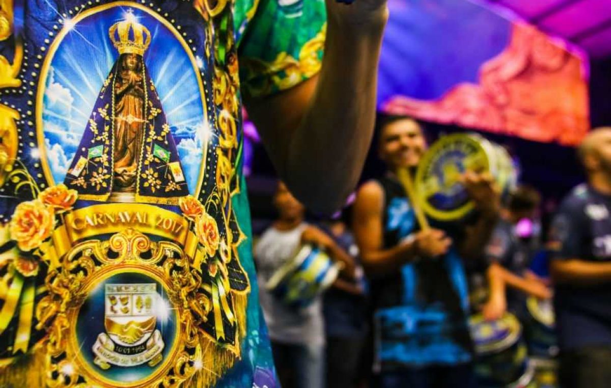 Carnaval, a vivência da fé cristã e o cuidado com os símbolos religiosos